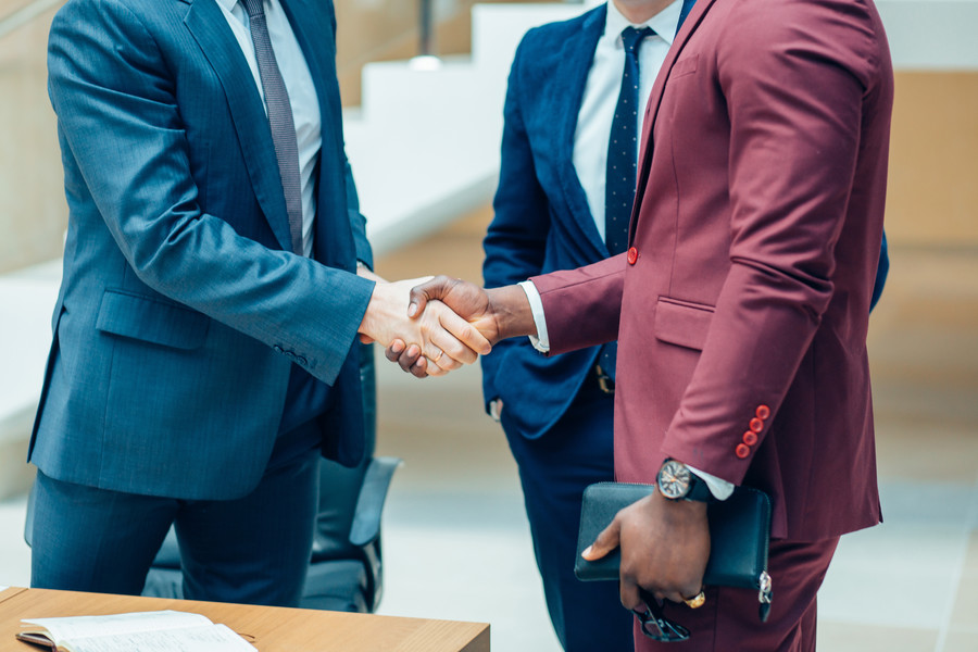 北京勞動(dòng)糾紛律師講簽勞動(dòng)合同不給員工一份能要兩倍的工資嗎？